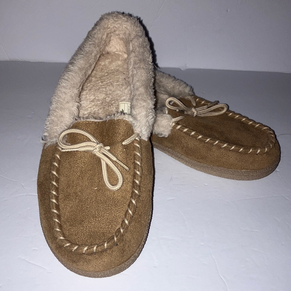 Western Chief Tan Fuzzy Elaine Moccasin Women's Slippers Size 8 Solid‎ Sole